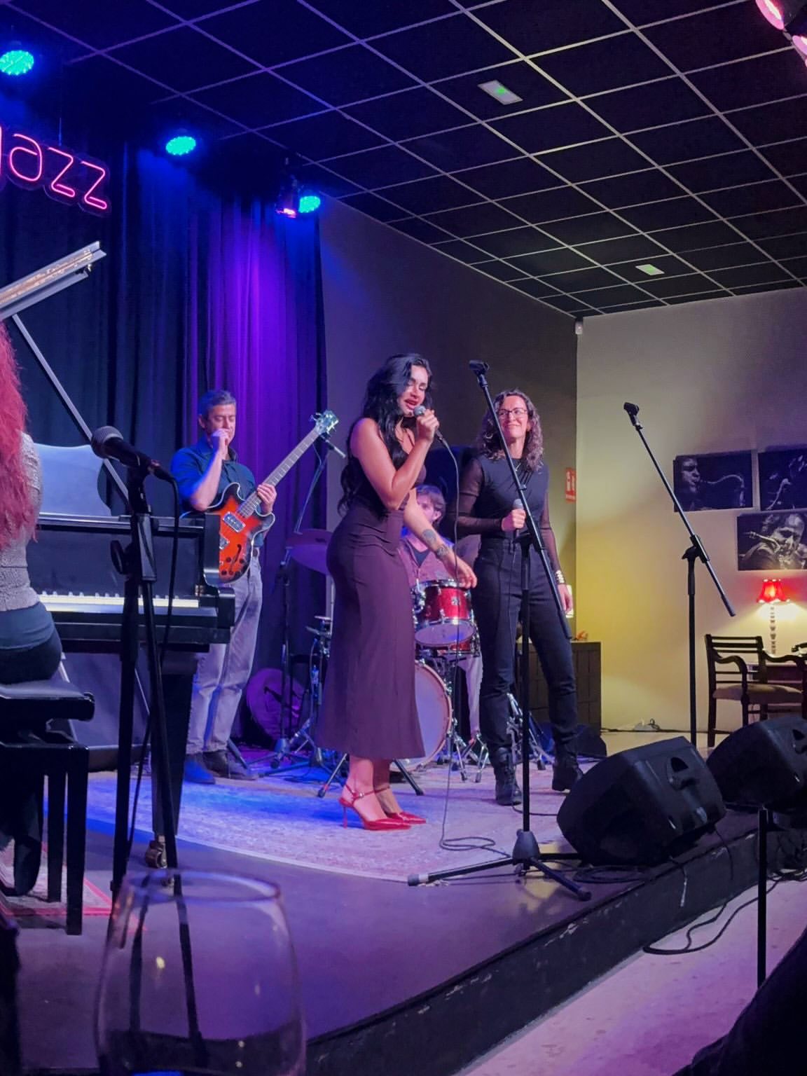 Concierto en un club de jazz